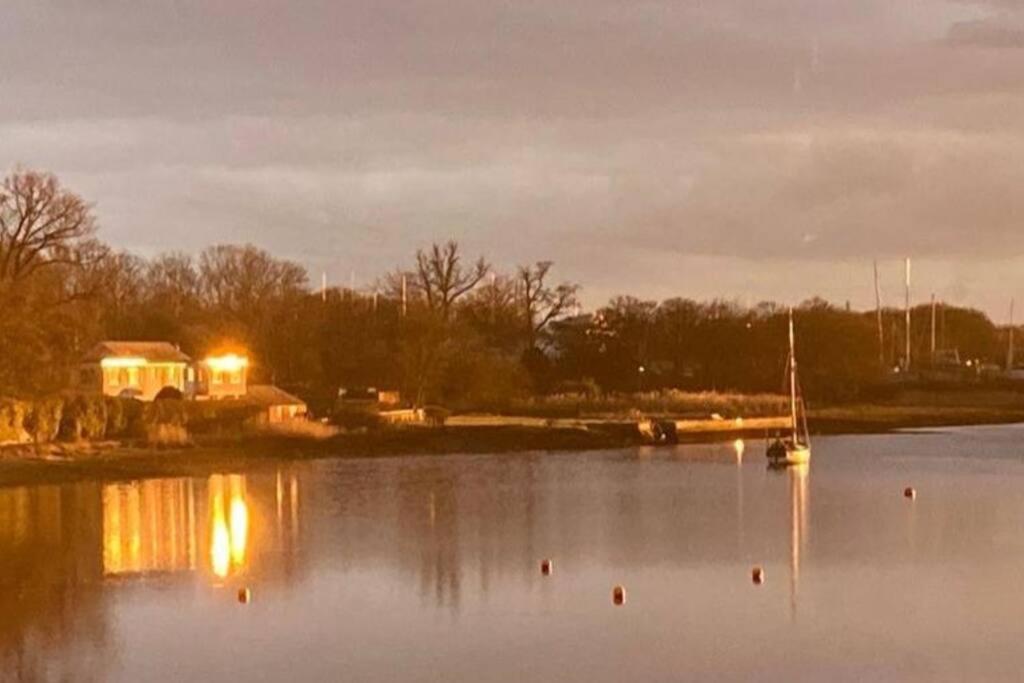 Appartamento Brooklands Barn Lower Swanwick Esterno foto